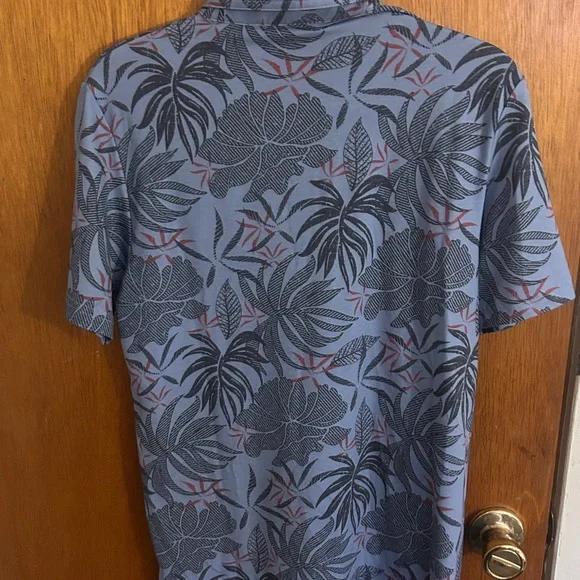 travis mathew Hawaiian Golf Shirt Polo Red Letter Day Peru USA Flag Performance